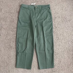Loft Sage Green Relaxed Cropped Pants Womens 12